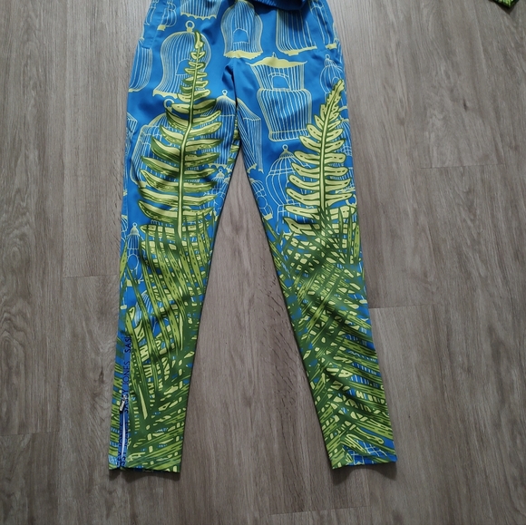 Sassy Jones Outfit - Picture 3 of 5